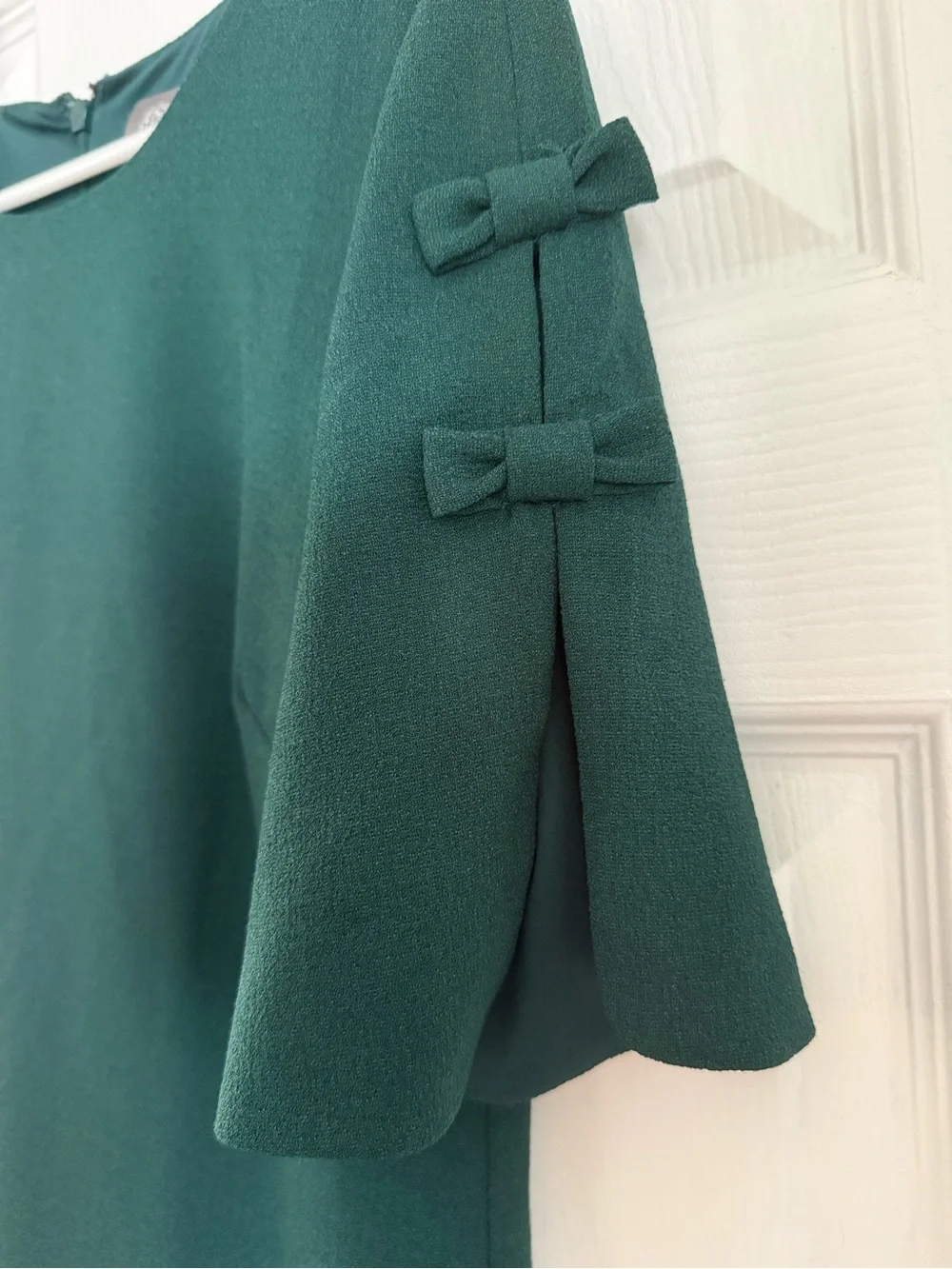 Elegant Forest Green Short Sleeve Dress with Bow Detail